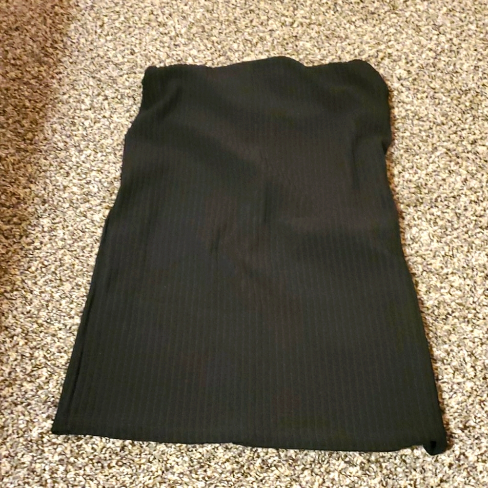 Long black ribbed skirt